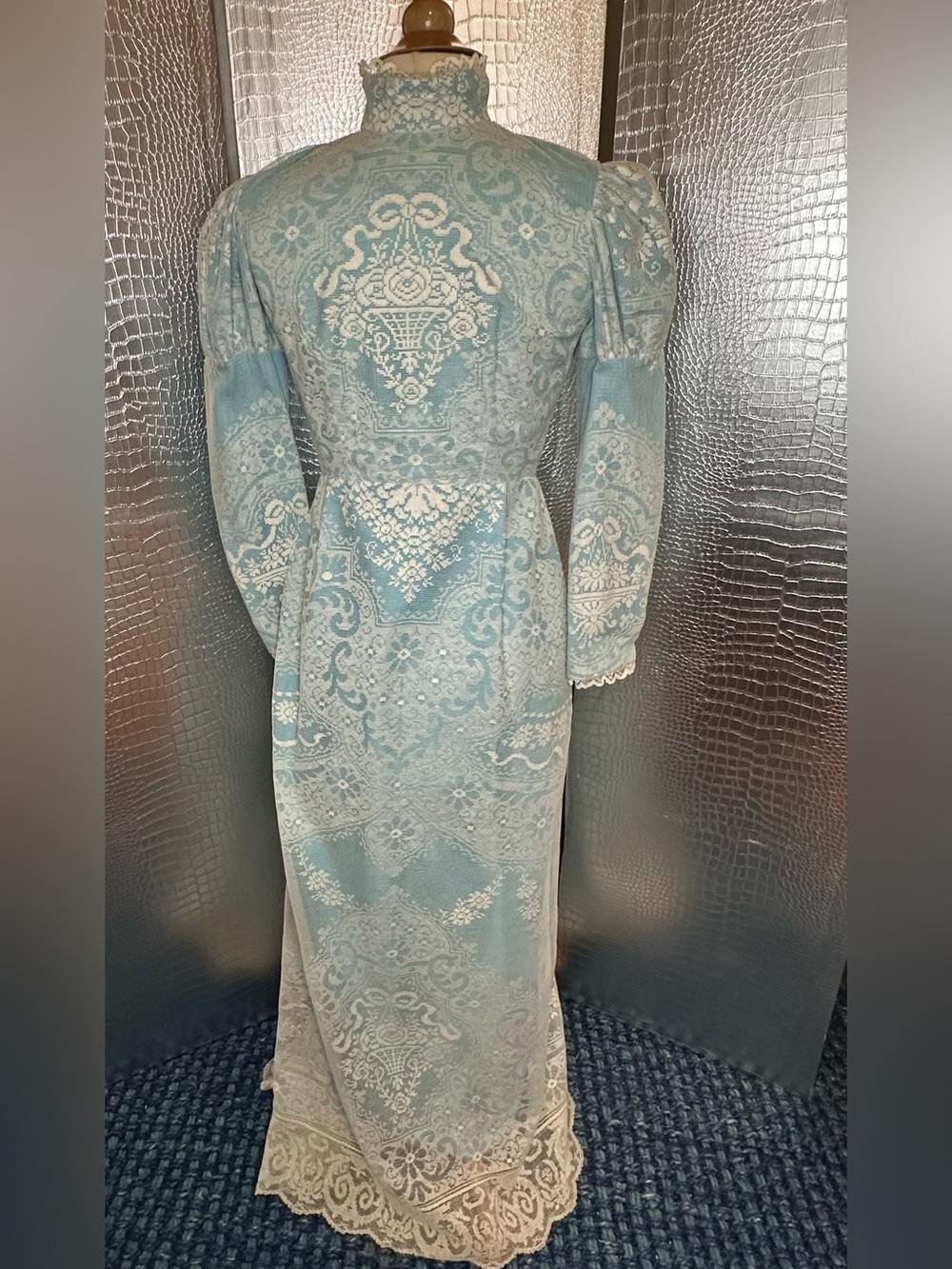 Vintage Style Tea Gown Turquoise White Lace Overlay & Faux Pearl Buttons